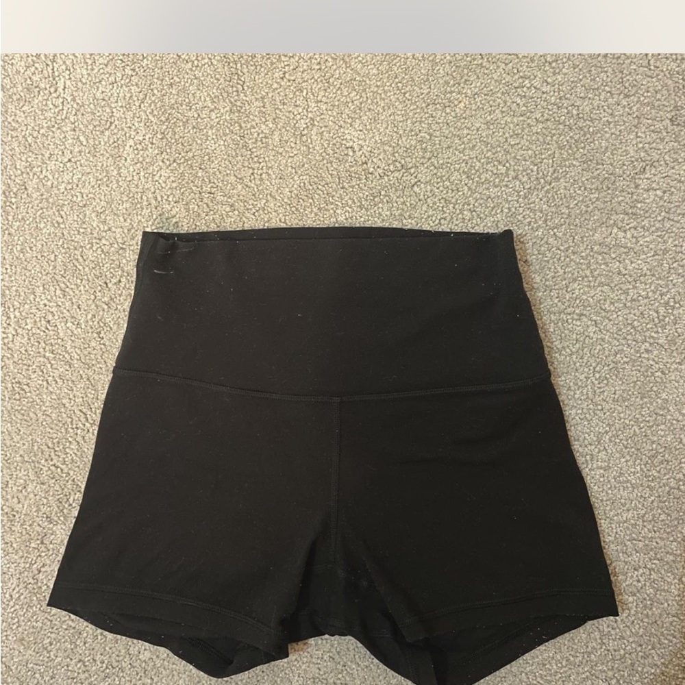 lululemon athletica Women's Classic Black Athletic Shorts - Picture 2 of 2